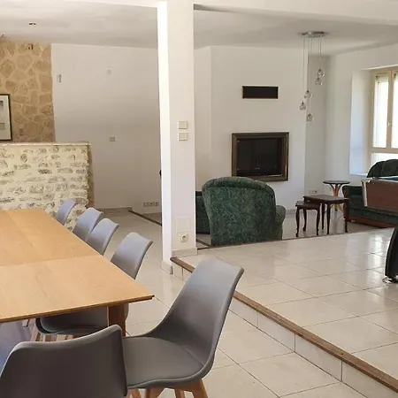 Casa de Férias Domaine D'herminis - De Dame Carcas